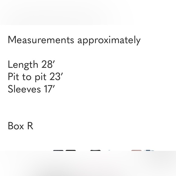 St. John Stylish Black and White Women's Top - Picture 8 of 8